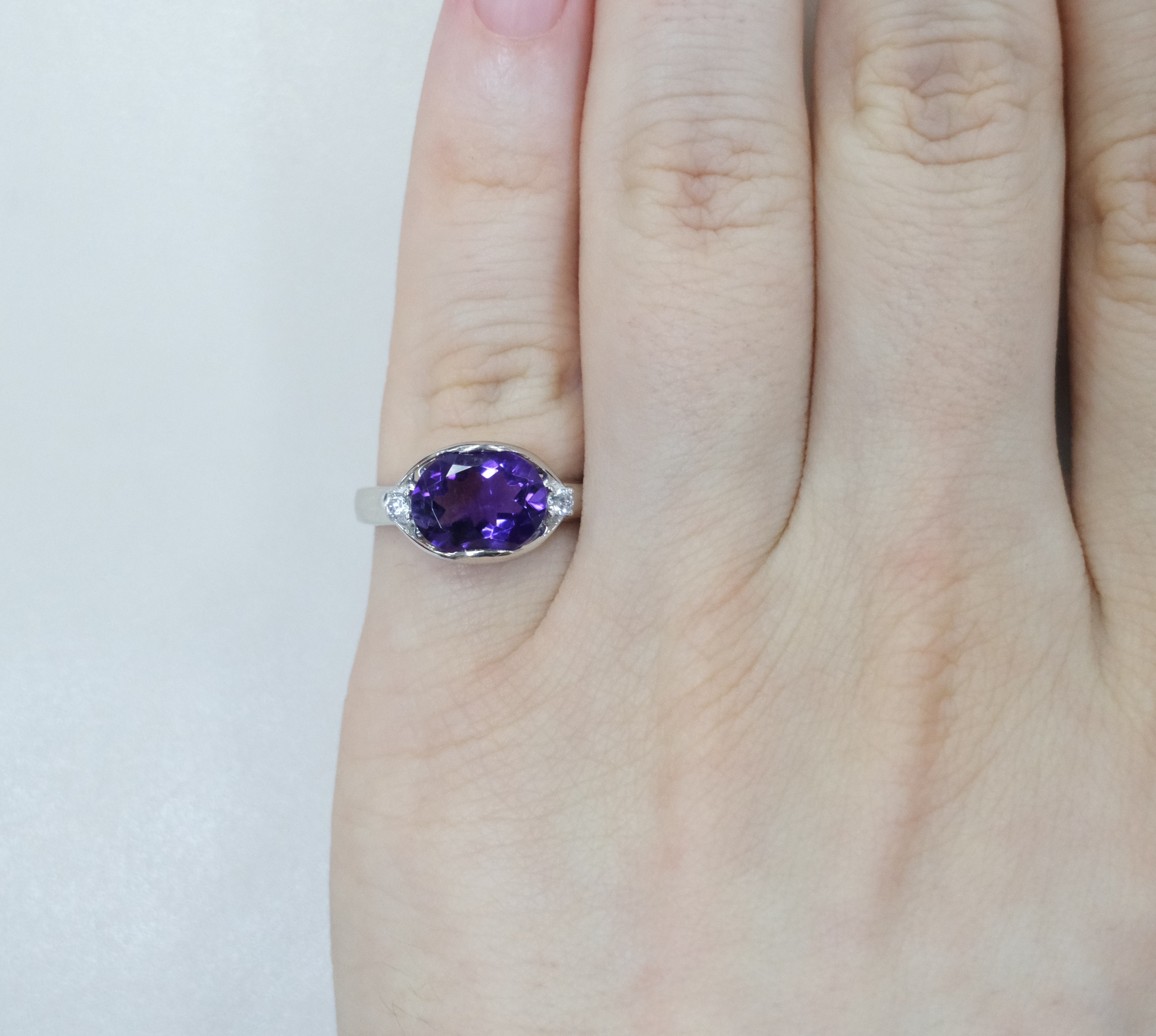 Серебряное кольцо с аметистом